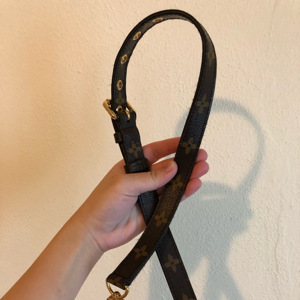 LOUIS VUITTON STRAP